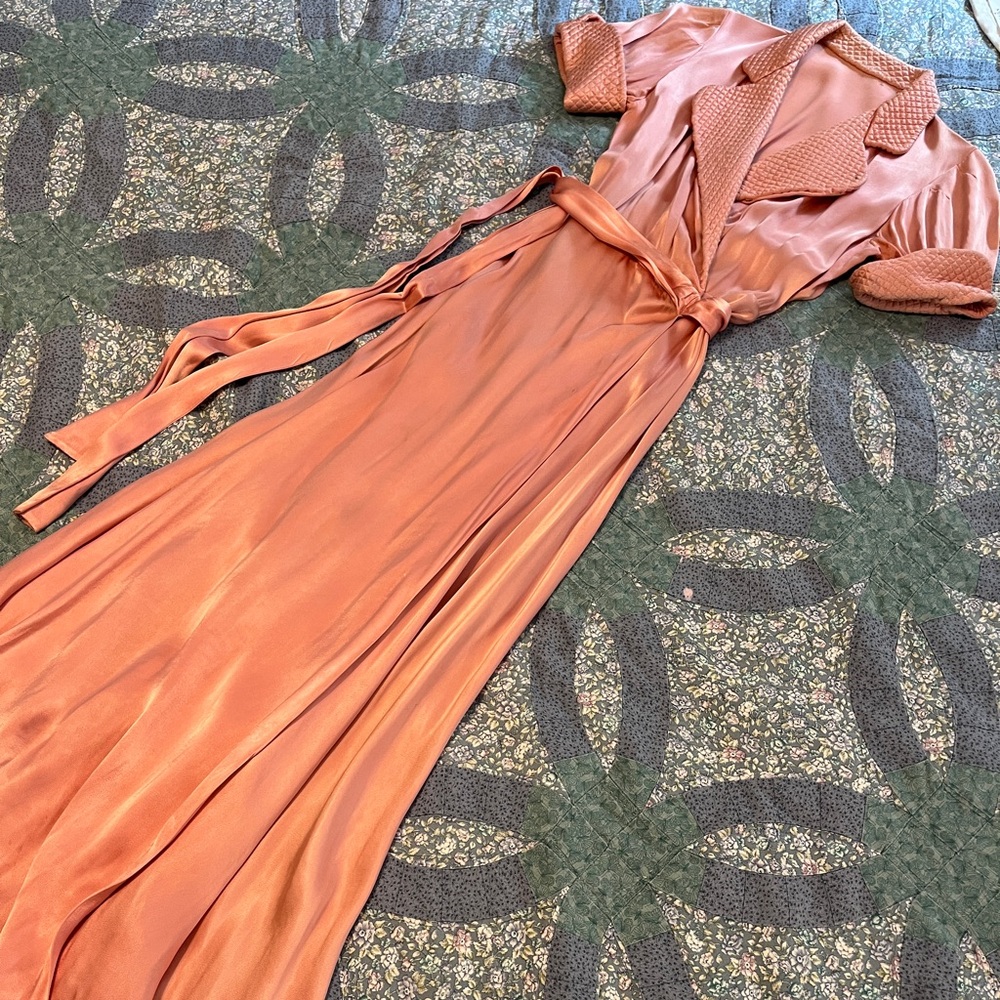 Vintage 1930’s Luxurious Satin Dusty Rose Robe